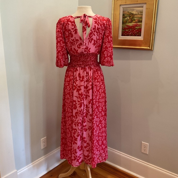 Taylor Smocked Waist Dress‎ - Picture 5 of 12